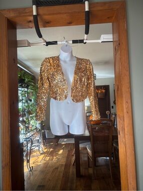 NWT Anna-Kaci Gold Sequin Cropped Jacket - Women's Statement Bolero Size M